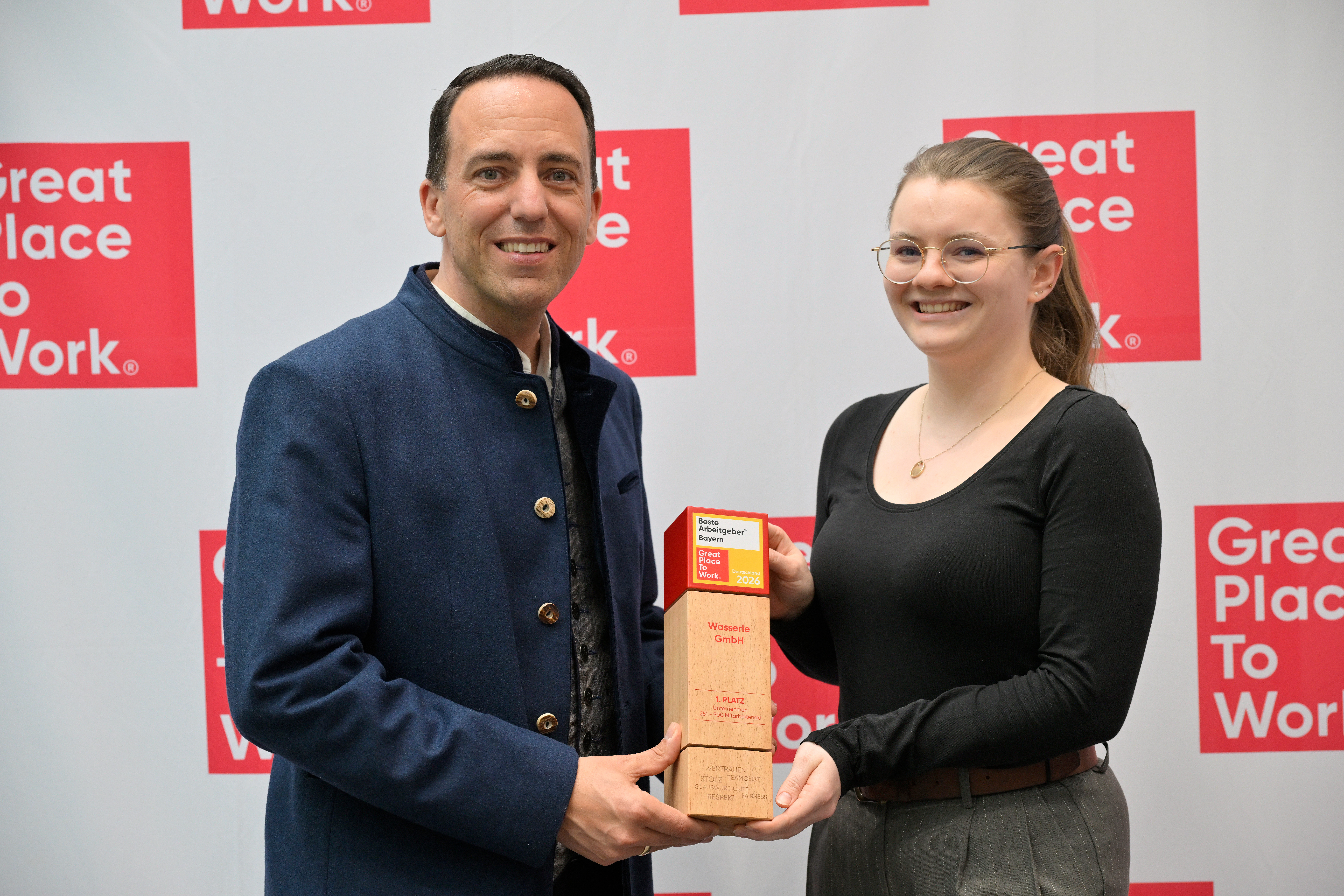 Markus Wasserle mit Carina Neukam bei der Auszeichnungsfeier von Great Place To Work.